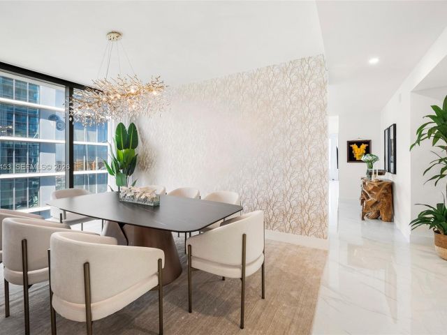 4-bedroom condo for rent in Miami - 700 NE 24th Street 1601 - MondialRealty