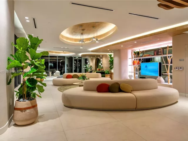 2-bedroom condo for rent in Miami - 700 NE 24th Street 3202 - MondialRealty