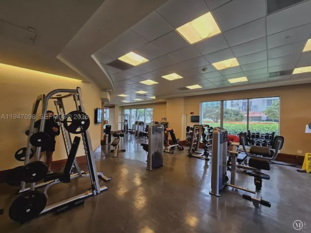 2-bedroom condo for sale in Miami - 1060 Brickell Ave 1917 - MondialRealty