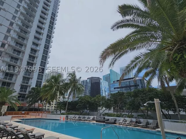 2-bedroom condo for sale in Miami - 1060 Brickell Ave 1917 - MondialRealty