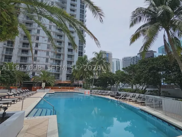 2-bedroom condo for sale in Miami - 1060 Brickell Ave 1917 - MondialRealty