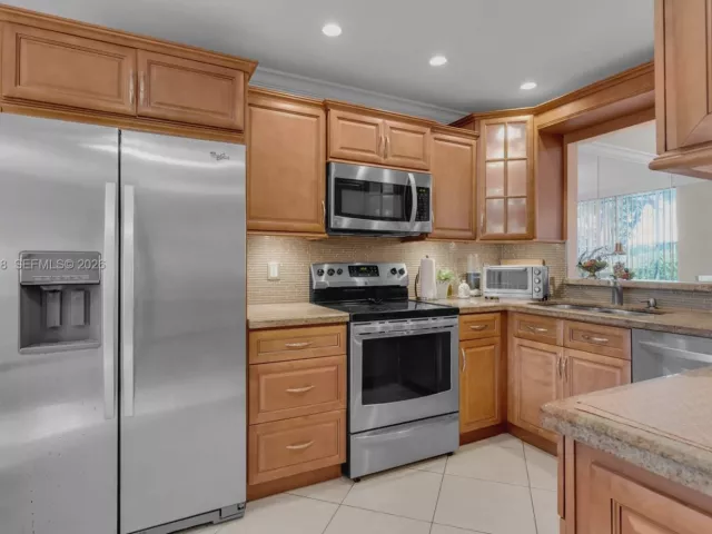 2-bedroom home for sale in Doral - 9943 Costa Del Sol Blvd B-108A - MondialRealty