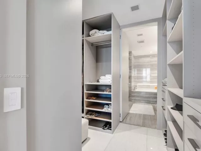 Apartment for sale  Unit #4602 - photo 7136839