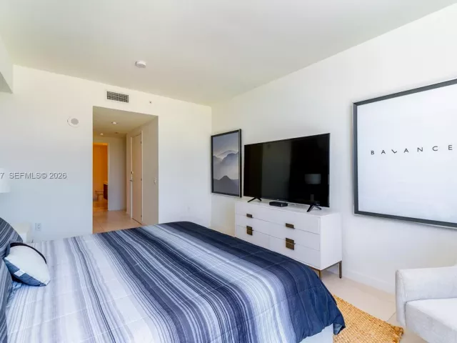 Apartment for rent  Unit #502 - photo 7137106