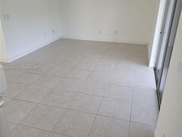 Home for rent at 4964 SW 121st Ave 0 - photo 7427617