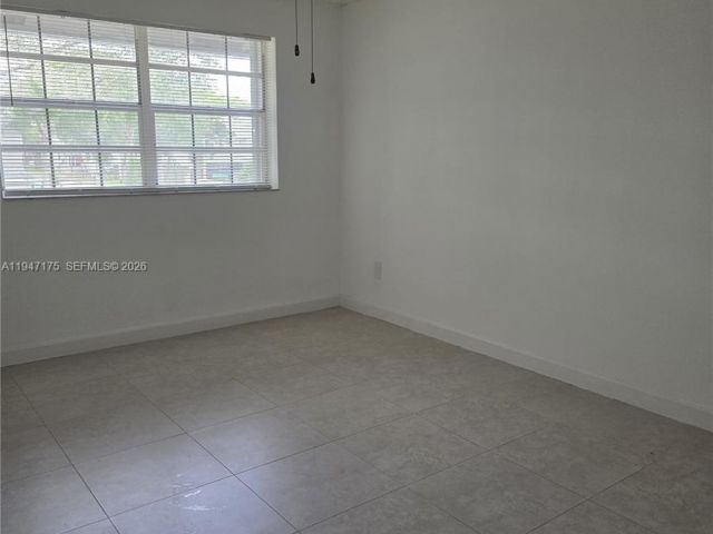 Home for rent at 4964 SW 121st Ave 0 - photo 7427619