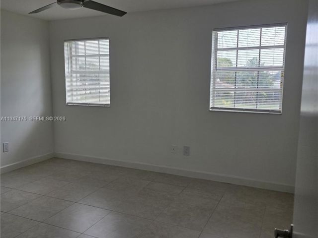Home for rent at 4964 SW 121st Ave 0 - photo 7427620