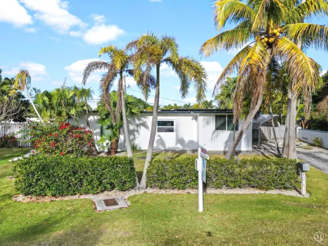 3-bedroom home for sale in Homestead - 29100 Kentucky Rd - MondialRealty