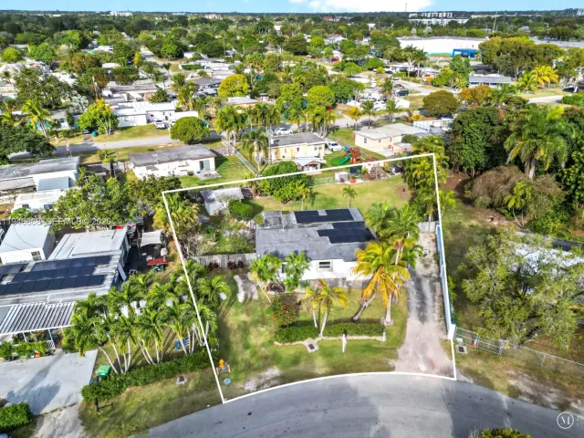 3-bedroom home for sale in Homestead - 29100 Kentucky Rd - MondialRealty