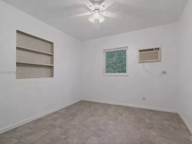 3-bedroom home for sale in Homestead - 29100 Kentucky Rd - MondialRealty