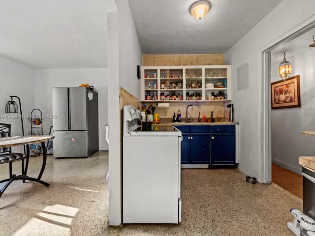 3-bedroom home for sale in Homestead - 29100 Kentucky Rd - MondialRealty