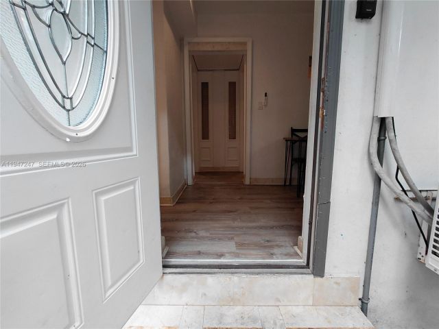 Home for rent at 1050 NE 82nd St 3 - photo 7515125