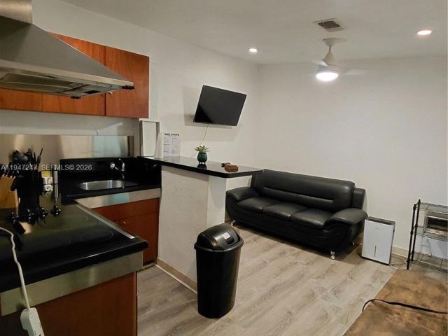 Home for rent at 1050 NE 82nd St 3 - photo 7515128