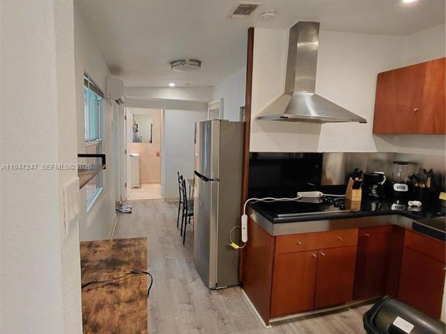 Home for rent at 1050 NE 82nd St 3 - photo 7515133