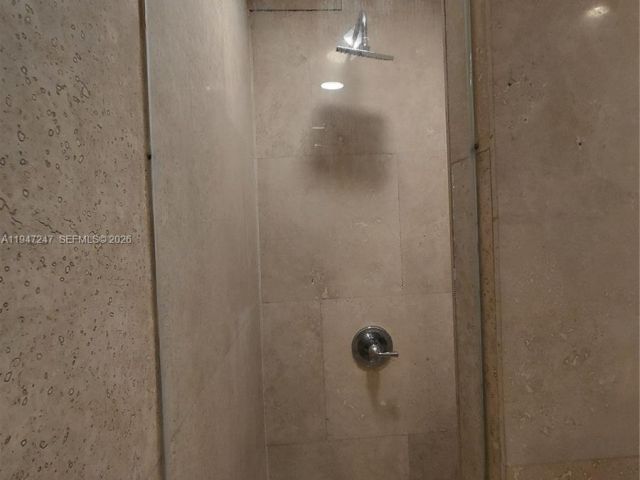 Home for rent at 1050 NE 82nd St 3 - photo 7515136