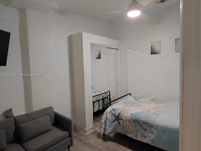 Home for rent at 1050 NE 82nd St 3 - photo 7515139