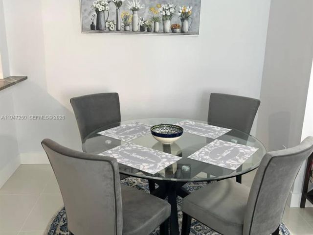 1-bedroom condo for rent in Sunny Isles Beach - 17100 N Bay Rd 1509 - MondialRealty