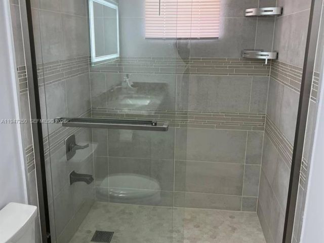1-bedroom condo for rent in Sunny Isles Beach - 17100 N Bay Rd 1509 - MondialRealty