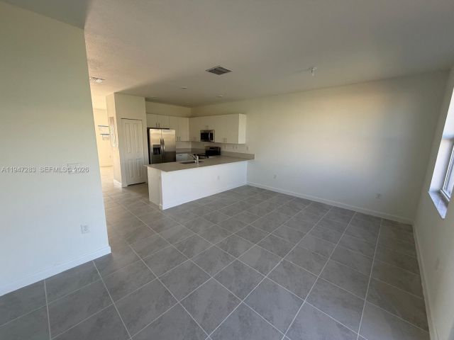 3-bedroom home for rent in Homestead - 2732 SE 26 AVE 2732 - MondialRealty