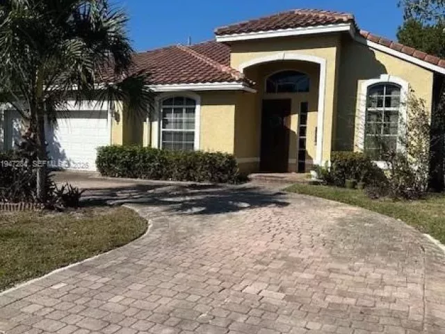 3-bedroom home for sale in Pompano Beach - 2501 NE 22nd St - MondialRealty