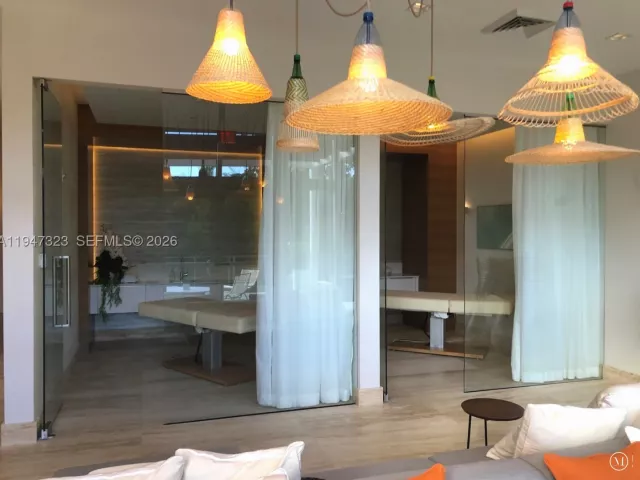 2-bedroom condo for sale in North Miami Beach - 16385 Biscayne Blvd 1417 - MondialRealty