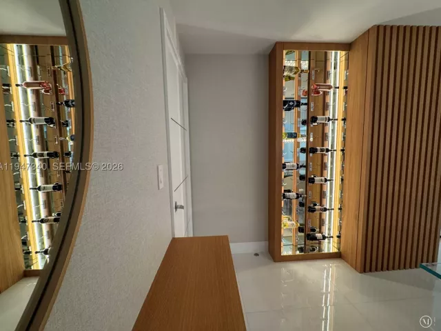 2-bedroom condo for sale in Miami Beach - 5757 Collins Ave 504 - MondialRealty