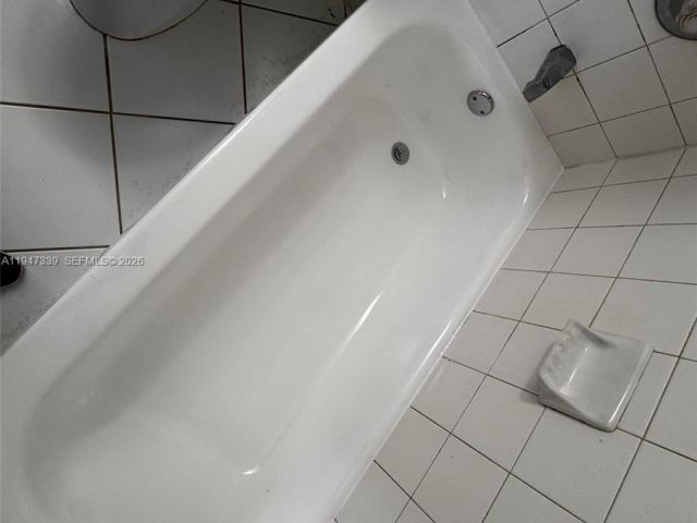 Apartment for rent  Unit #1208 - photo 7476597