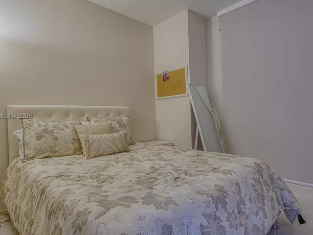 3-bedroom condo for sale in North Miami Beach - 16385 Biscayne Blvd 1415 - MondialRealty