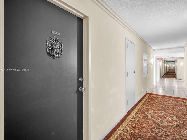 2-bedroom condo for rent in Sunny Isles Beach - 251 174th St 311 - MondialRealty