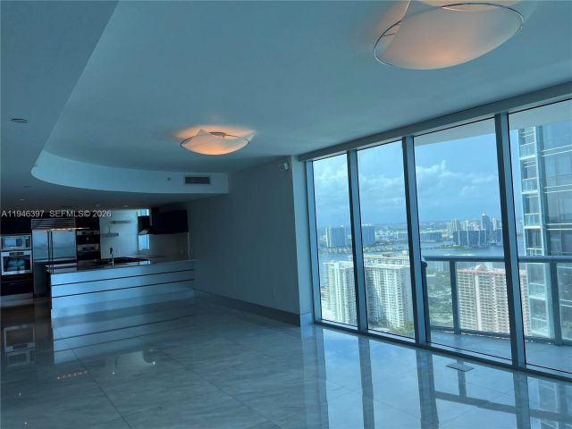 Apartment for sale  Unit #3808 - photo 7137460