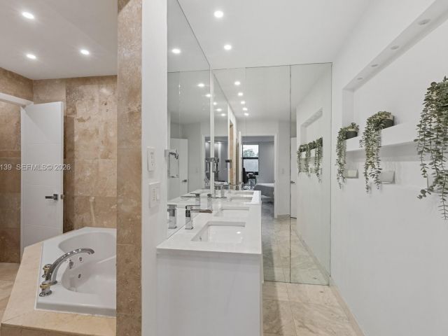 Apartment for sale  Unit #E201 - photo 7144150