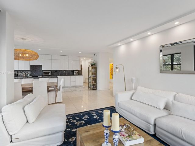 Apartment for sale  Unit #E201 - photo 7144160