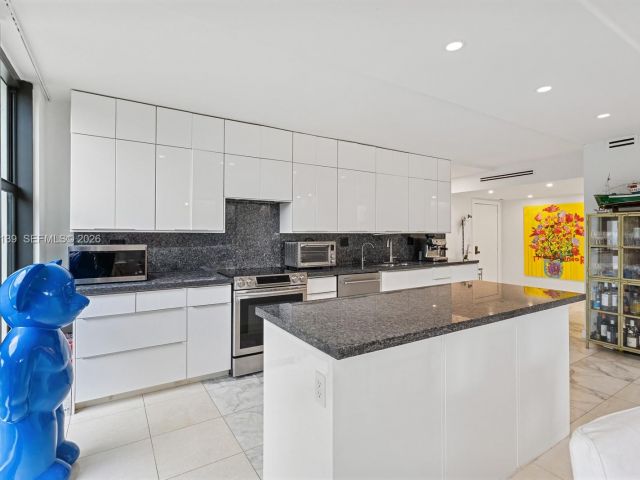 Apartment for sale  Unit #E201 - photo 7144164