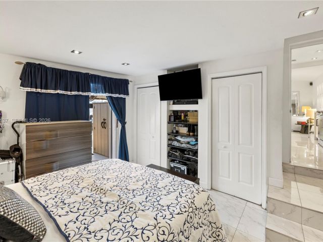 Home for sale at 117 SW 6th St - photo 7137582