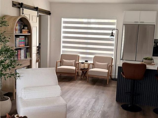 3-bedroom home for rent in Fort Lauderdale - 1108 SW 22nd Ter 0 - MondialRealty