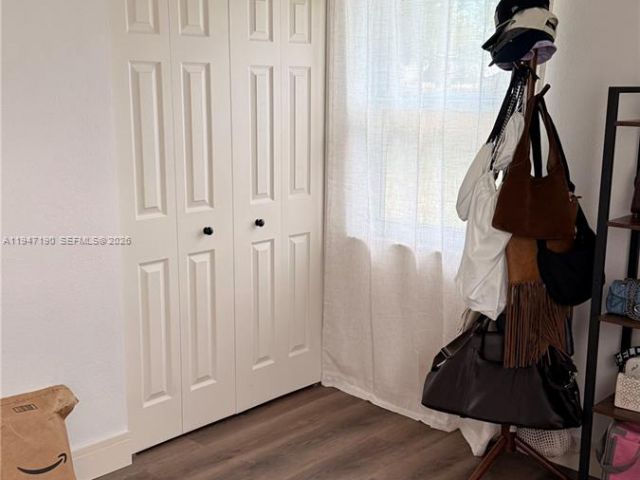 3-bedroom home for rent in Fort Lauderdale - 1108 SW 22nd Ter 0 - MondialRealty