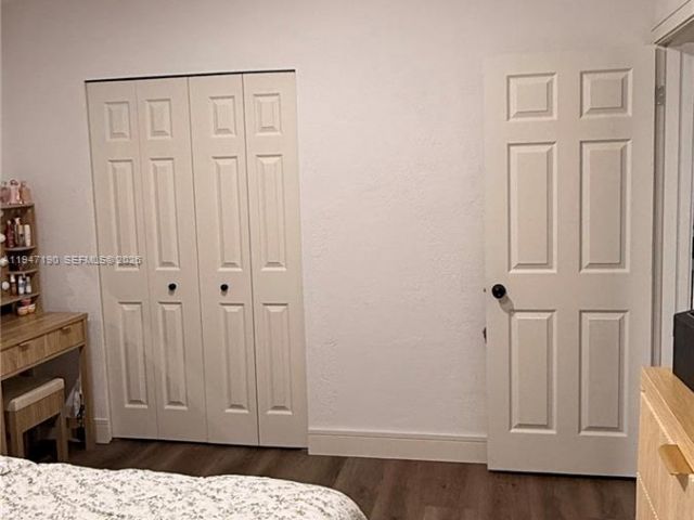 3-bedroom home for rent in Fort Lauderdale - 1108 SW 22nd Ter 0 - MondialRealty