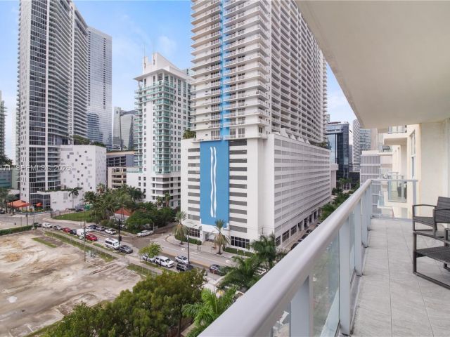1-bedroom condo for sale in Miami - 1155 S Brickell Bay Dr 805 - MondialRealty