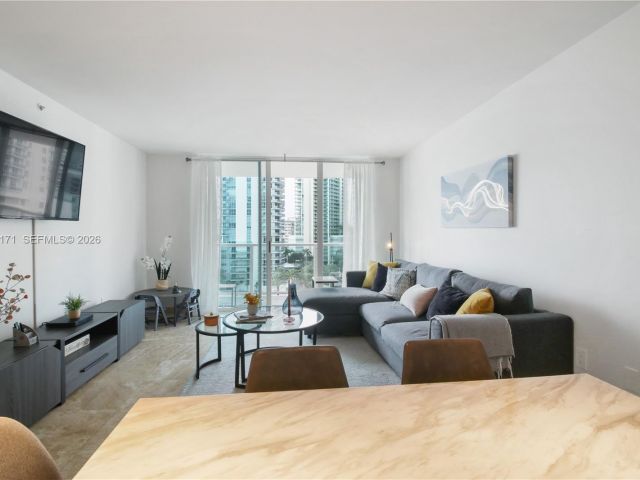 1-bedroom condo for sale in Miami - 1155 S Brickell Bay Dr 805 - MondialRealty
