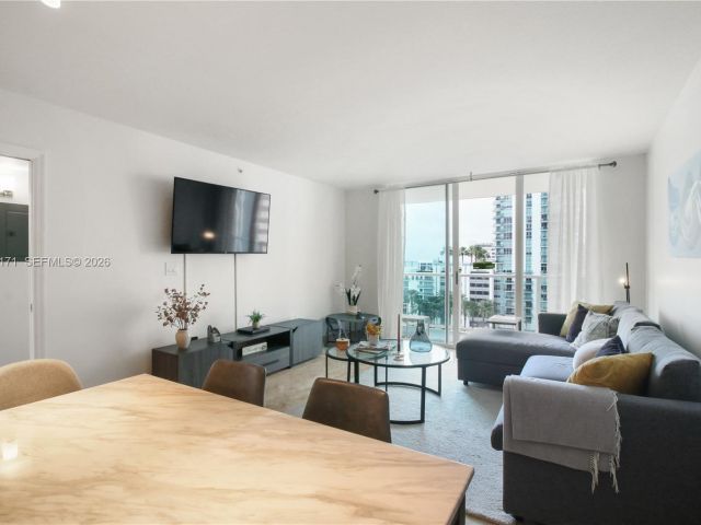 1-bedroom condo for sale in Miami - 1155 S Brickell Bay Dr 805 - MondialRealty