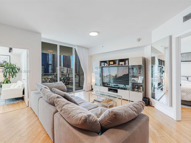 Apartment for sale  Unit #2104 - photo 7142847