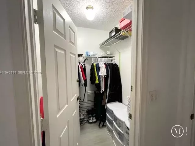 3-bedroom home for sale in Homestead - 600 SE 25th Ln - MondialRealty