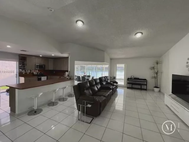 3-bedroom home for sale in Homestead - 600 SE 25th Ln - MondialRealty