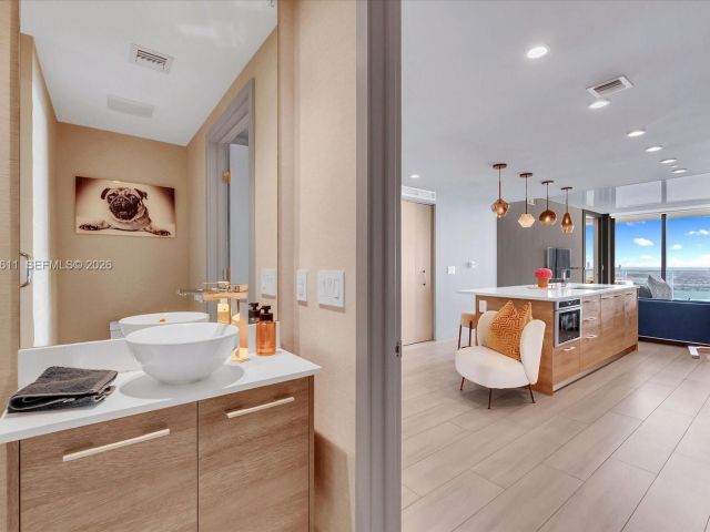 Apartment for sale  Unit #4405 - photo 7148109