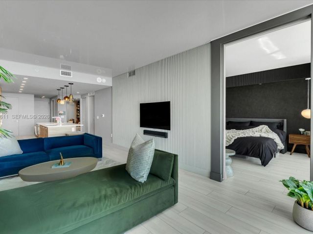 Apartment for sale  Unit #4405 - photo 7148125