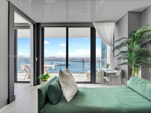 Apartment for sale  Unit #4405 - photo 7148136