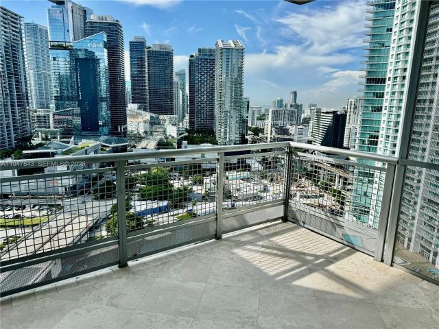 1-bedroom condo for sale in Miami - 350 S Miami Ave 3008 - MondialRealty
