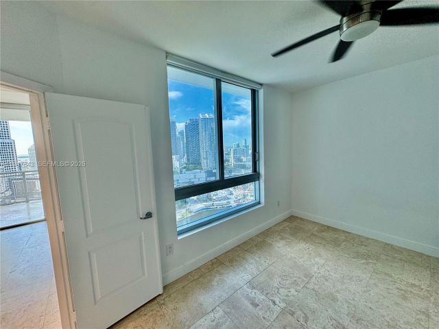1-bedroom condo for sale in Miami - 350 S Miami Ave 3008 - MondialRealty