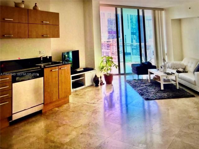 1-bedroom condo for sale in Miami - 350 S Miami Ave 3008 - MondialRealty
