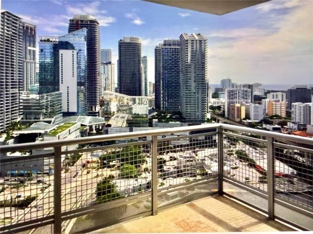 1-bedroom condo for sale in Miami - 350 S Miami Ave 3008 - MondialRealty